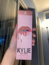 KYLIE JENNER MATTE LIQUID LIPSTICK & LIP LINER 802 CANDY K