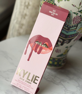 KYLIE MATTE LIQUID LIPSTICK & LIP LINER 1.1G SNOW WAY BAE