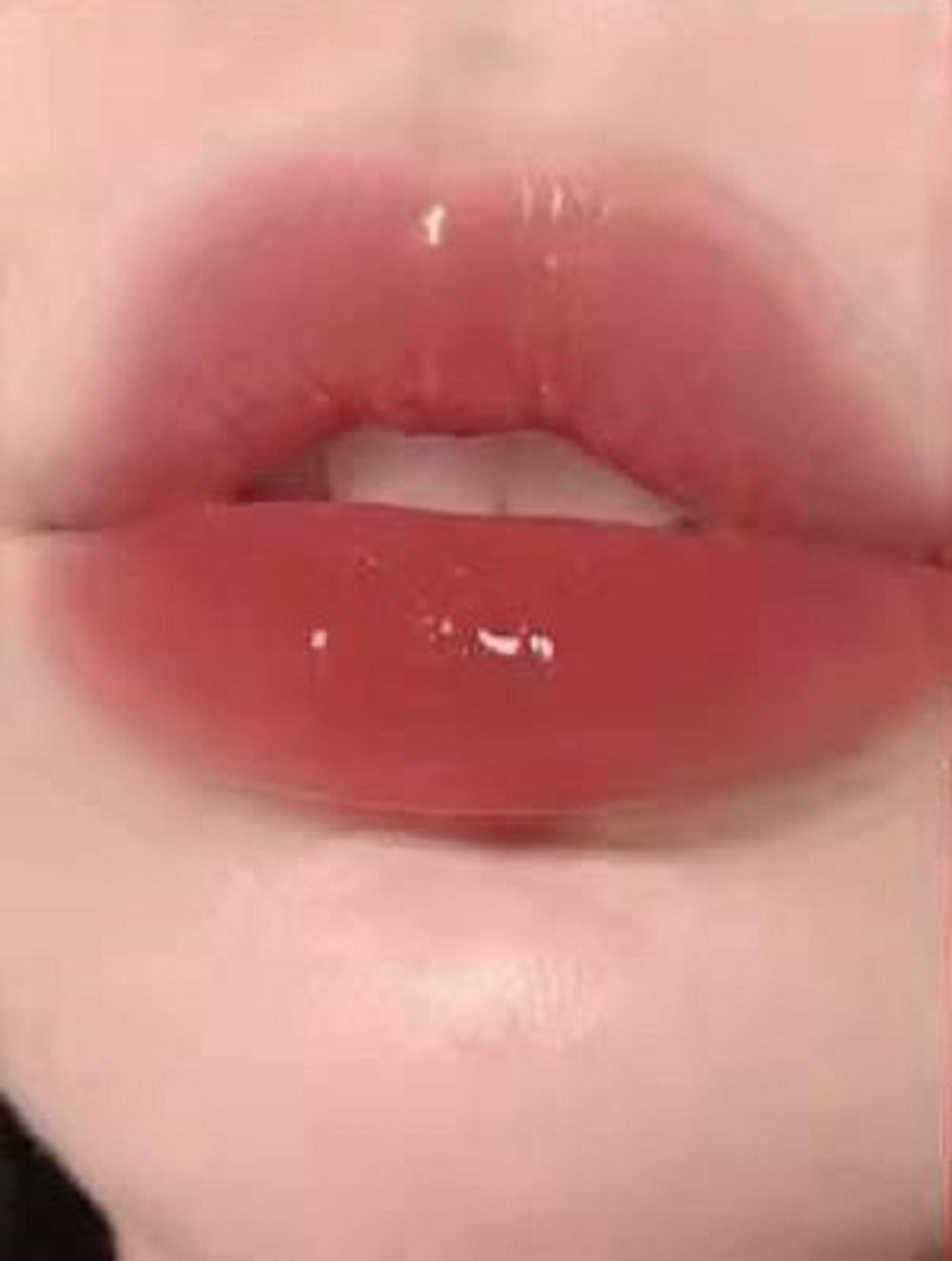 Sedell Paris Moisturizing and Nourishing Water Gloss Lip Glaze 3.3g-#01