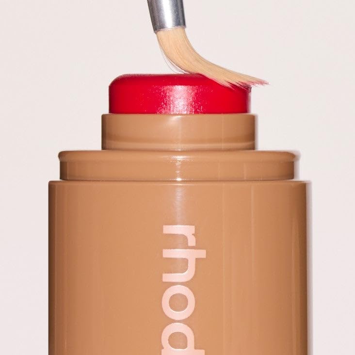 Rhode Skin Pocket Blush in the shade Candy Apple (5.3g)