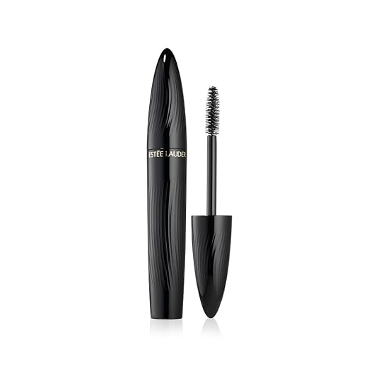 Estée Lauder Turbo Lash High-Powered Volume + Length Mascara in the shade 01 Black