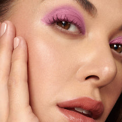 LAKMÉ ABSOLUTE EXPLORE EYE SHADOW STICK - HAWAIIAN PINK - 1.4G