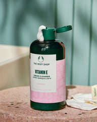 THE BODY SHOP VITAMIN E CREAM CLEANSER HYDRATE 250ML