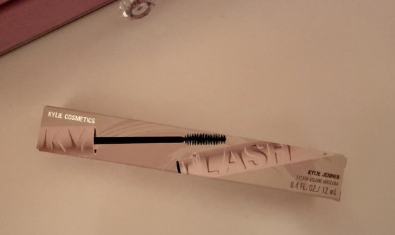 KYLIE COSMETICS KYLIE JENNER KYLASH VOLUME MASCARA 12ML