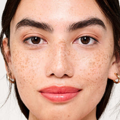 BENEFIT DEW LA LA LIQUID GLOW ILLUMINATEUR 25ML NOVA MEDIUM TAN