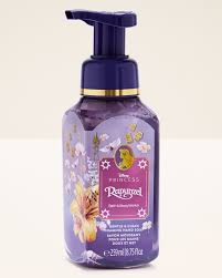 BATH & BODY WORKS WHITE IRIS & CEDARWOOD GENTLE & CLEAN FOAM