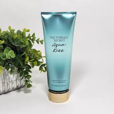 VICTORIA SECRETS AQUA KISS FRAGRANCE LOTION 236ML