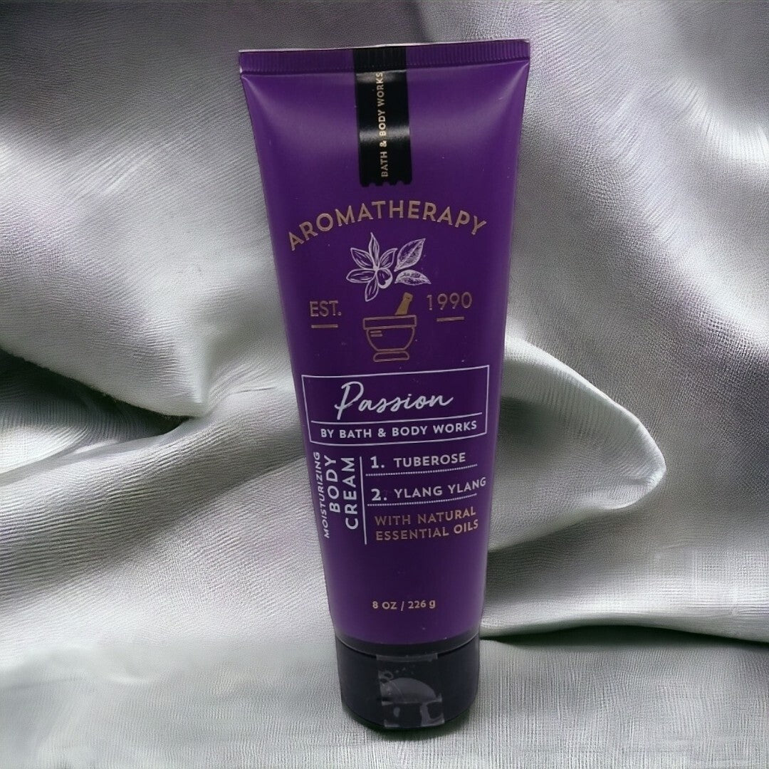 BATH & BODY WORKS AROMATHERAPY PASSION BODY CREAM 226G