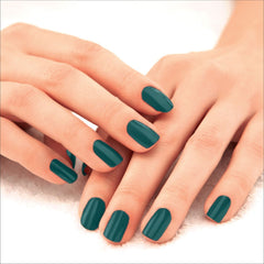 Lakme 9 To 5 Primer + Gloss Nail Colour - Emerald Power 6ml